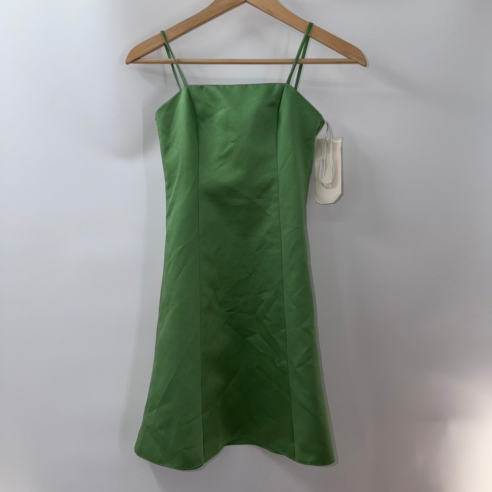 David's Bridal 8 Clover Green Satin A-Line Brat Green Neon Pop Preppy Clean Girl